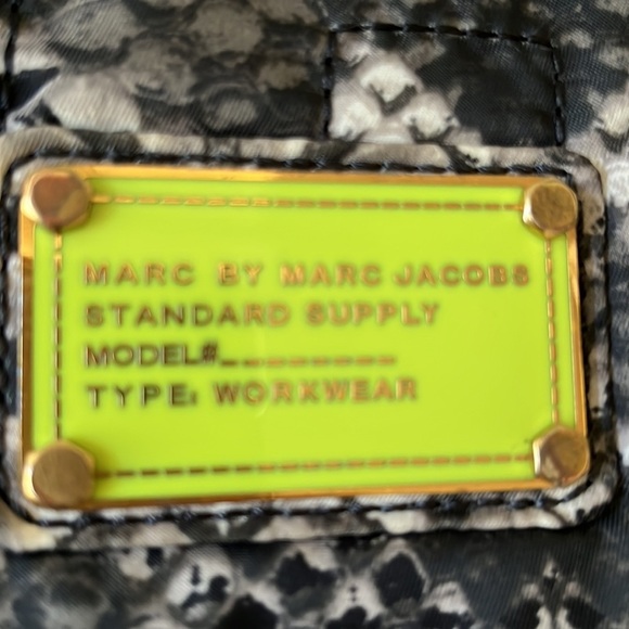 Marc By Marc Jacobs - Picture 4 of 4